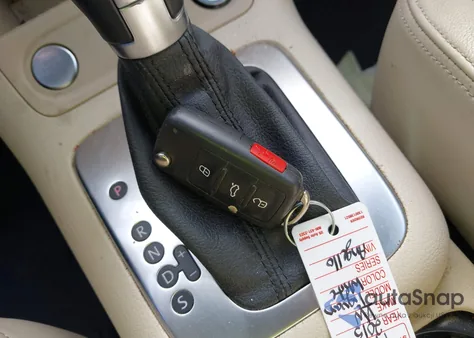 2015 Volkswagen Tiguan R-Line z USA, uszkodzony, nr VIN WVGAV7AX9FW092348